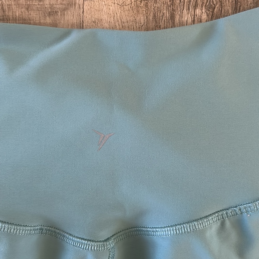 Women’s Old Navy sage green high rise cuffed legging confortable Size LARGE - Picture 4 of 5